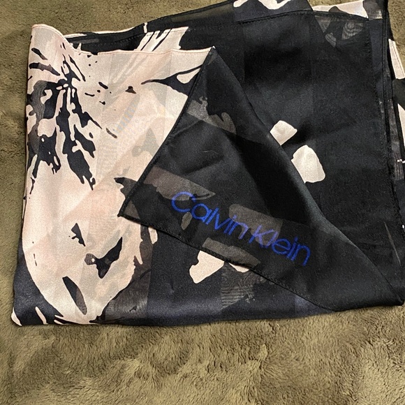 Calvin Klein Accessories - Calvin Klein Black and Light Pink Floral Scarf❤️
